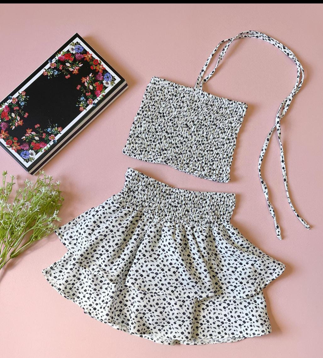 conjunto estampa saia e croped juvenil